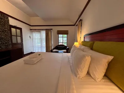 Deluxe Double Room with Balcony and Sea View — Green Papaya Beach Resort, Koh Phangan